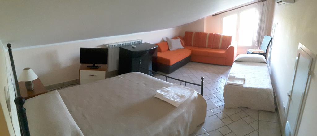מאלייה B&B Villa Vittoria מראה חיצוני תמונה